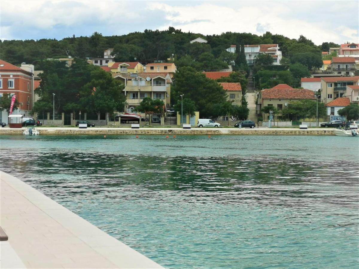 Apartmenthaus Kosirina-Tisno Exterior foto